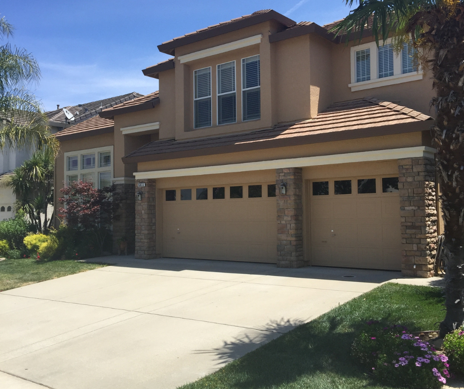 picture of stucco home